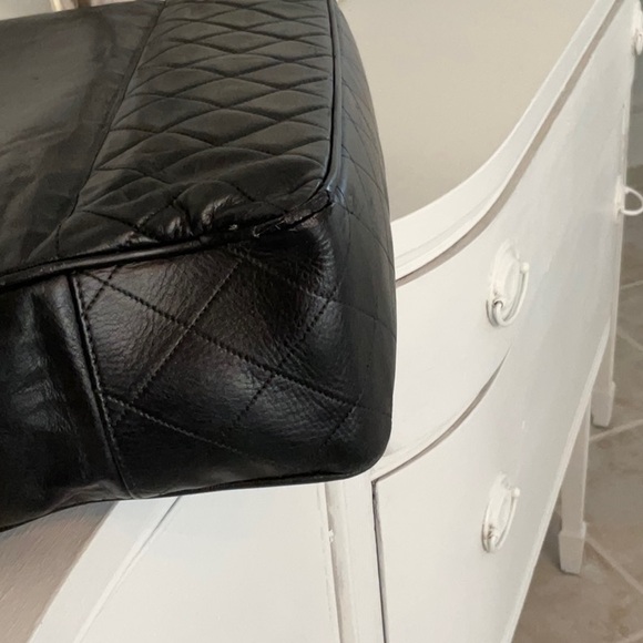 Vintage Chanel Tote, 100% Authentic, 14 x 14 - Picture 5 of 15